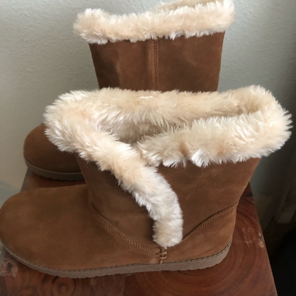 ✨ NWT Suede Winter Boots ✨ - Picture 4 of 15